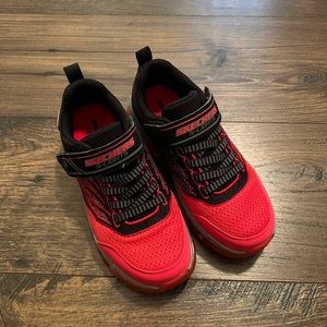 Boys Skechers Size 1